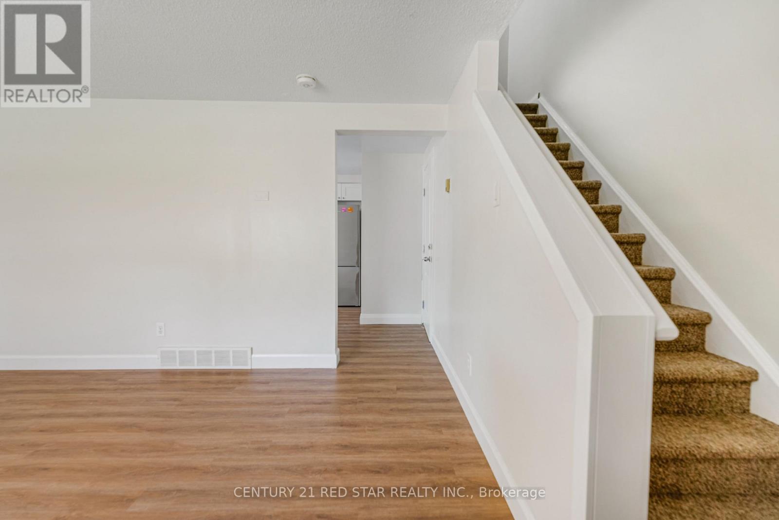 26A HELENE CRESCENT