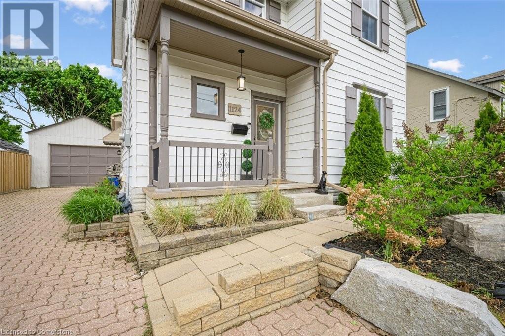 1124 QUEENSTON Road