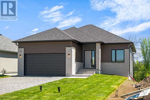 129 BRANDON AVENUE Severn (Coldwater) ON L0K1E0