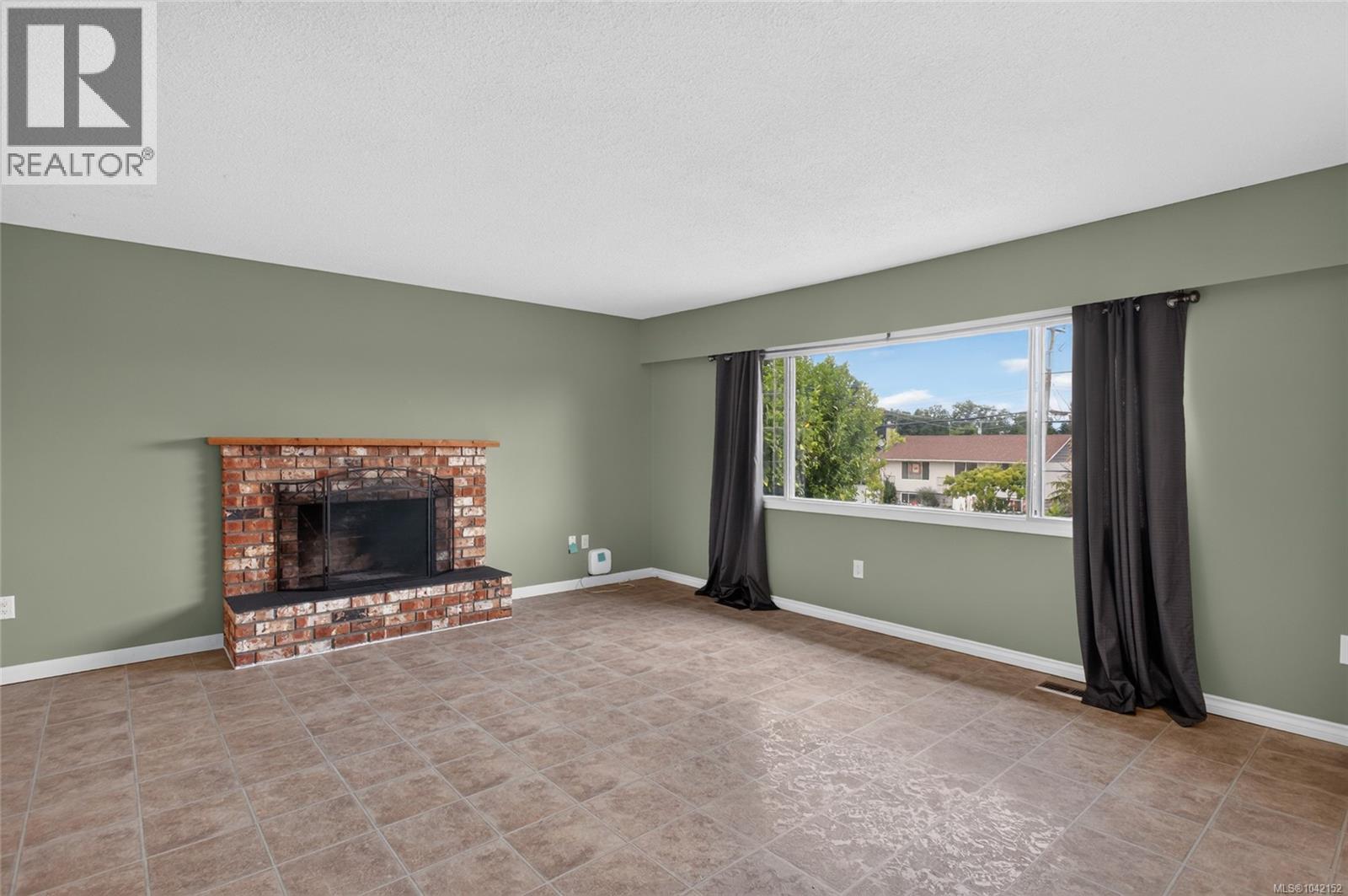 156 Moss Ave