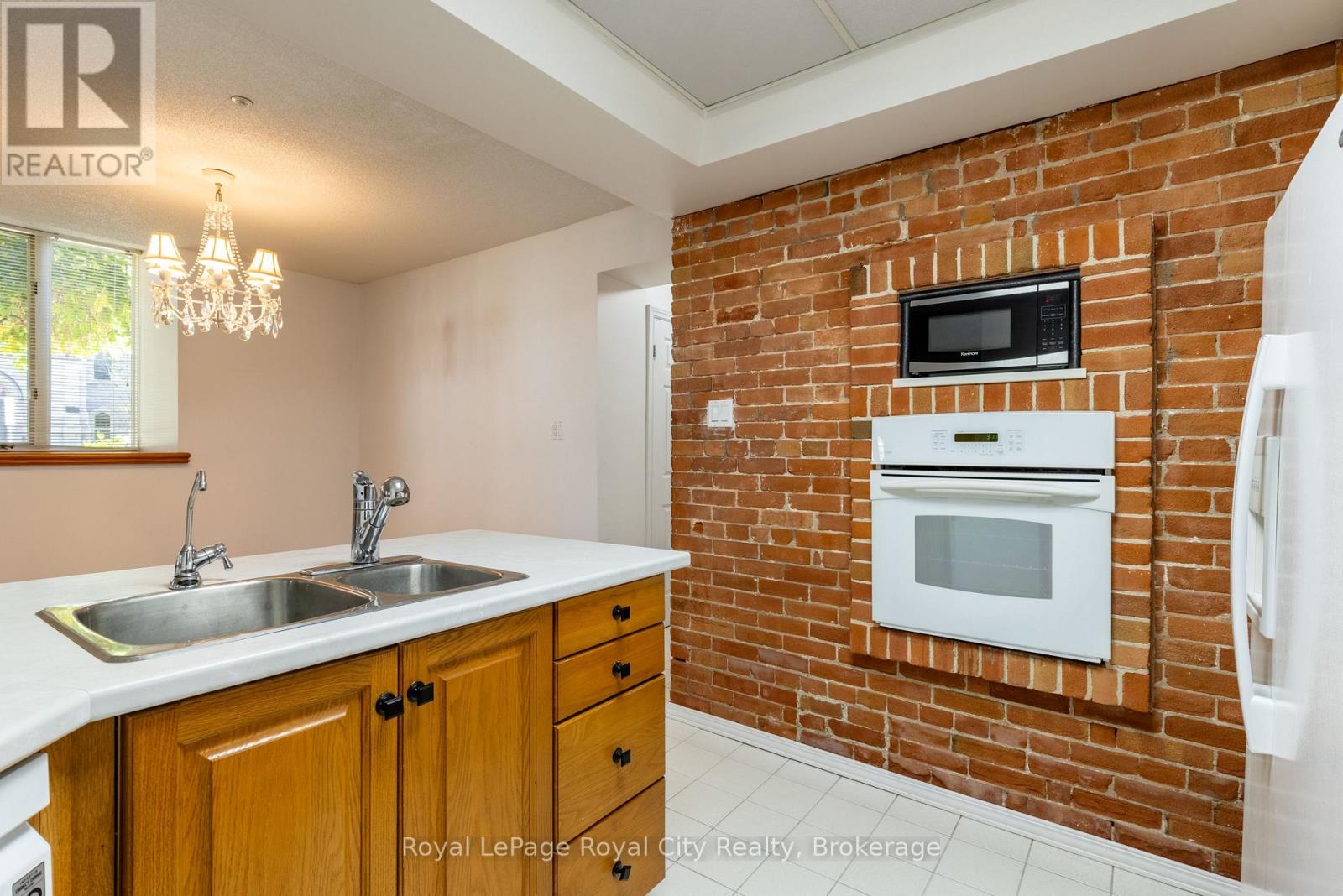 101 - 57 SUFFOLK STREET W