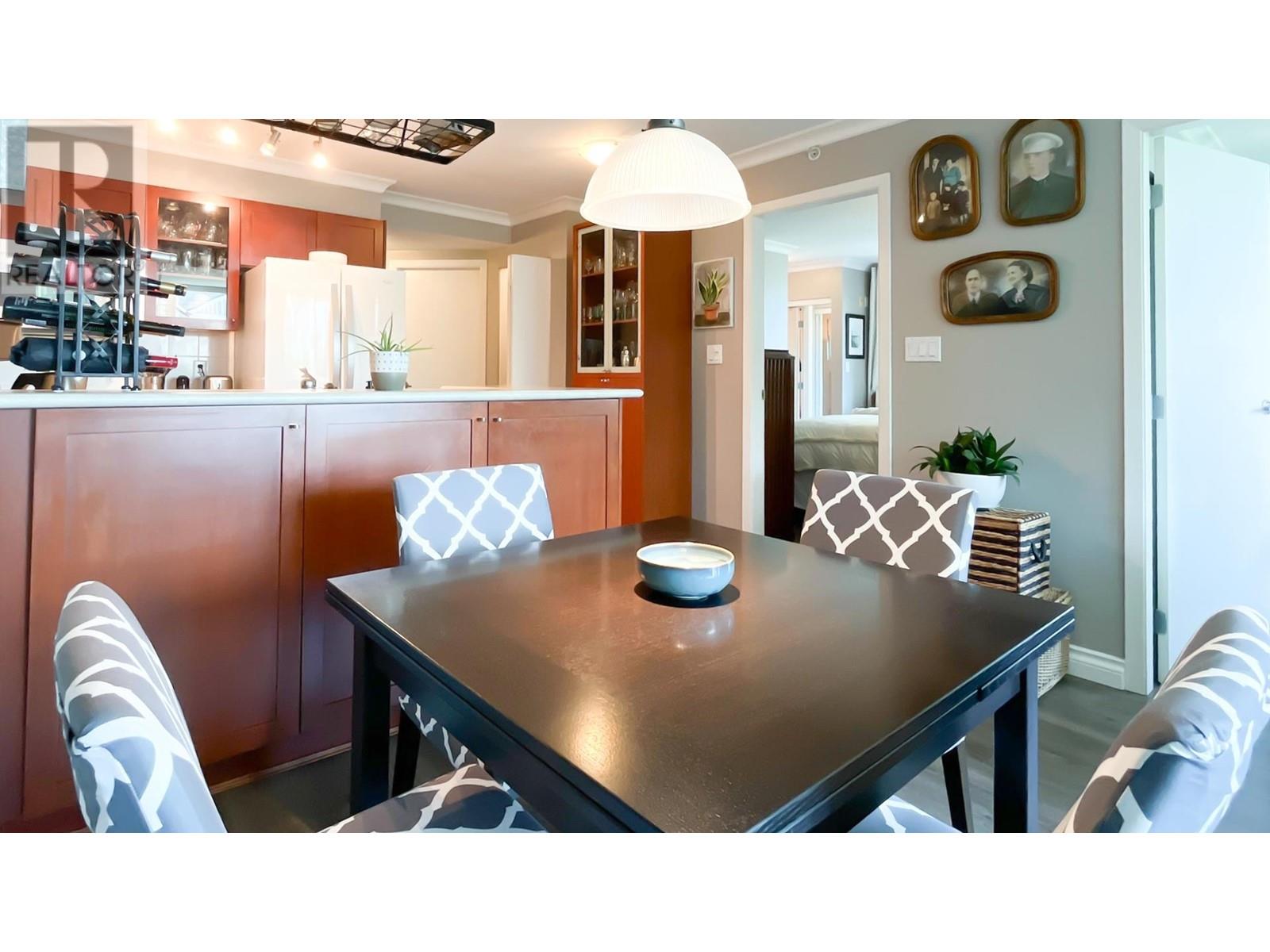 206 2733 CHANDLERY PLACE