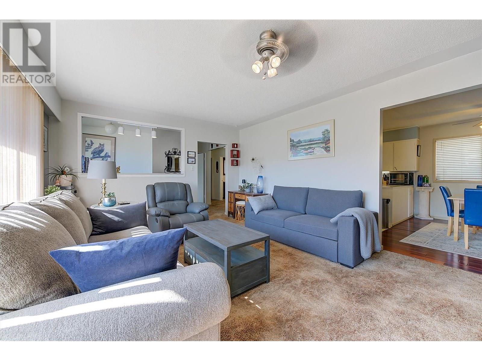 280 Dougall Road S