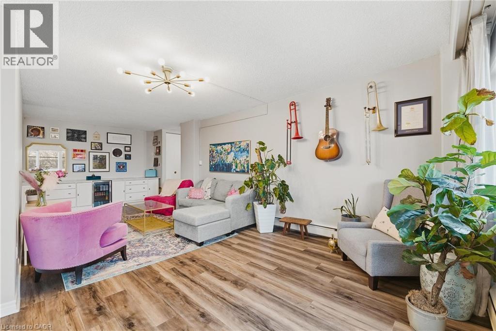 45 WESTMOUNT Road N Unit# 302