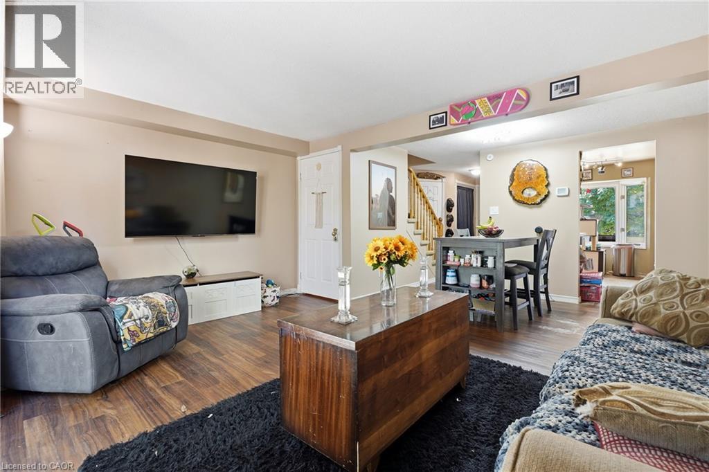 292 MAYVIEW Court Unit# B