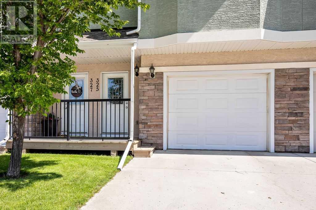 325 Strathcona Circle