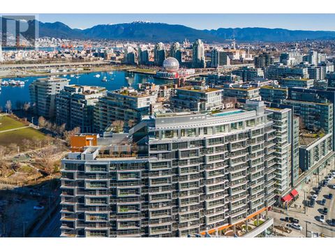 911 1768 COOK STREET Vancouver BC V5Y0N3