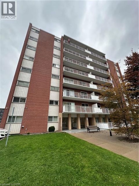 8 S WOODMAN Drive S Unit# 401 Hamilton ON L8K4C9