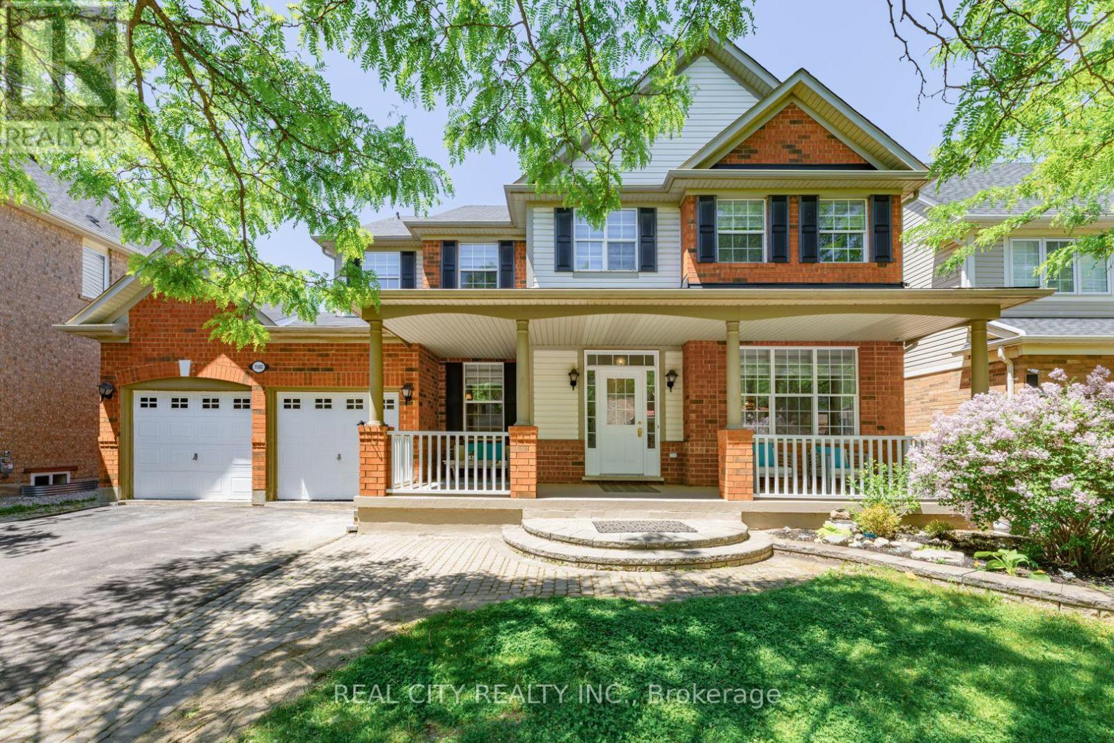 1580 EARL CRESCENT