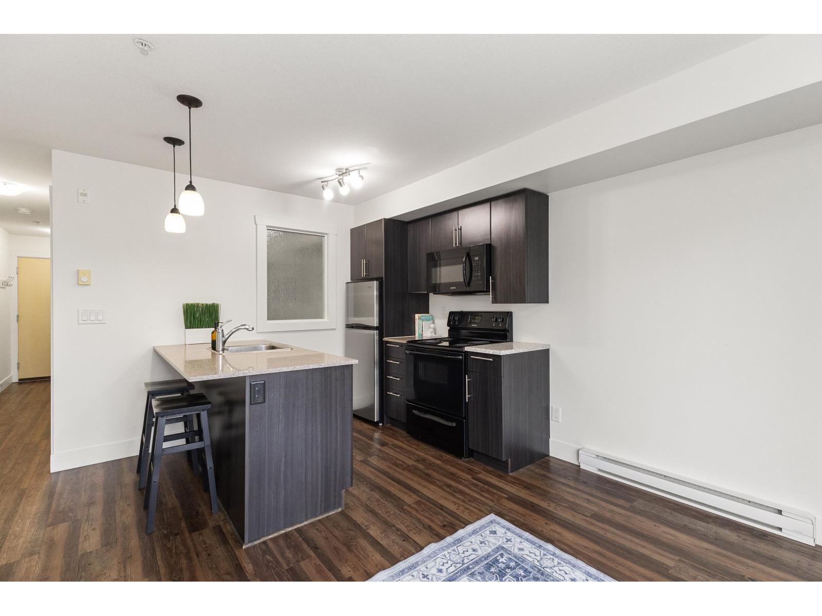 321 2565 CAMPBELL AVENUE