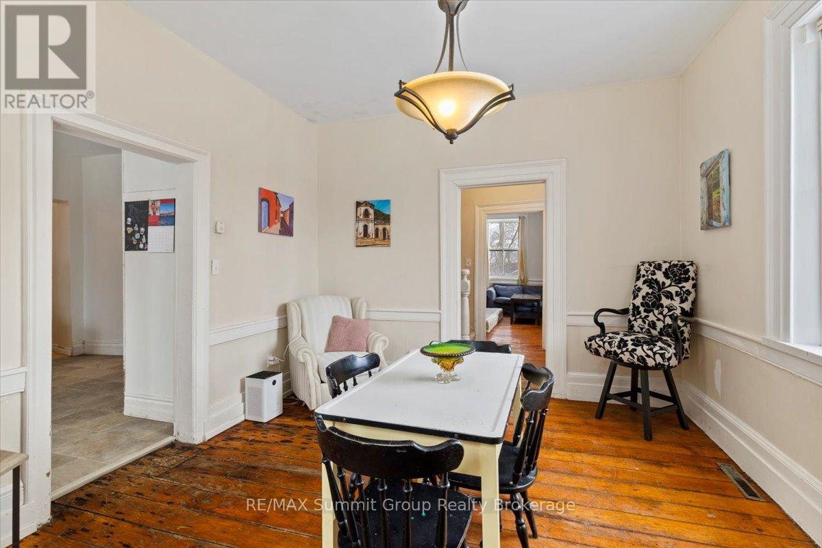 13 COLLINGWOOD STREET