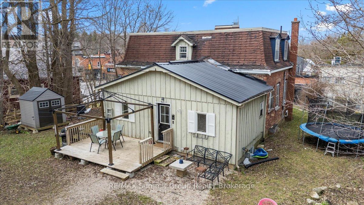 13 COLLINGWOOD STREET