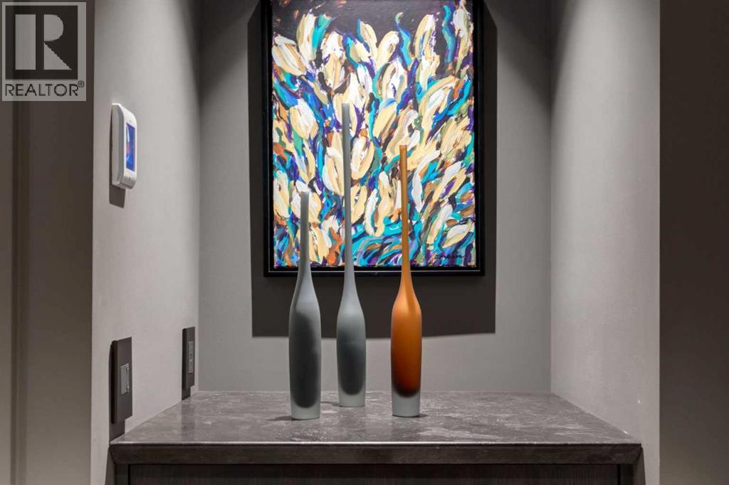 2201, 433 11 Avenue SE