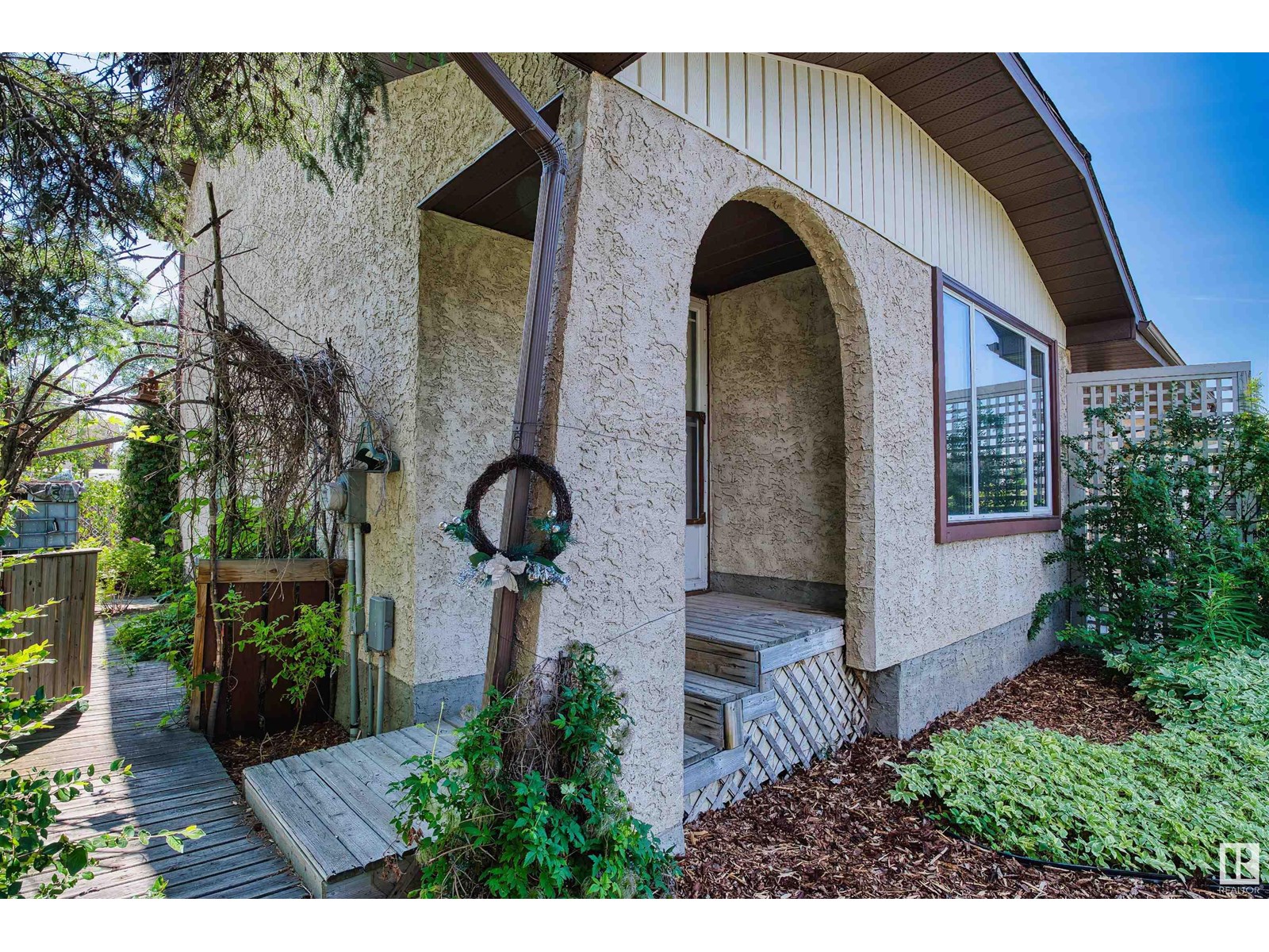 11135 26 AV NW