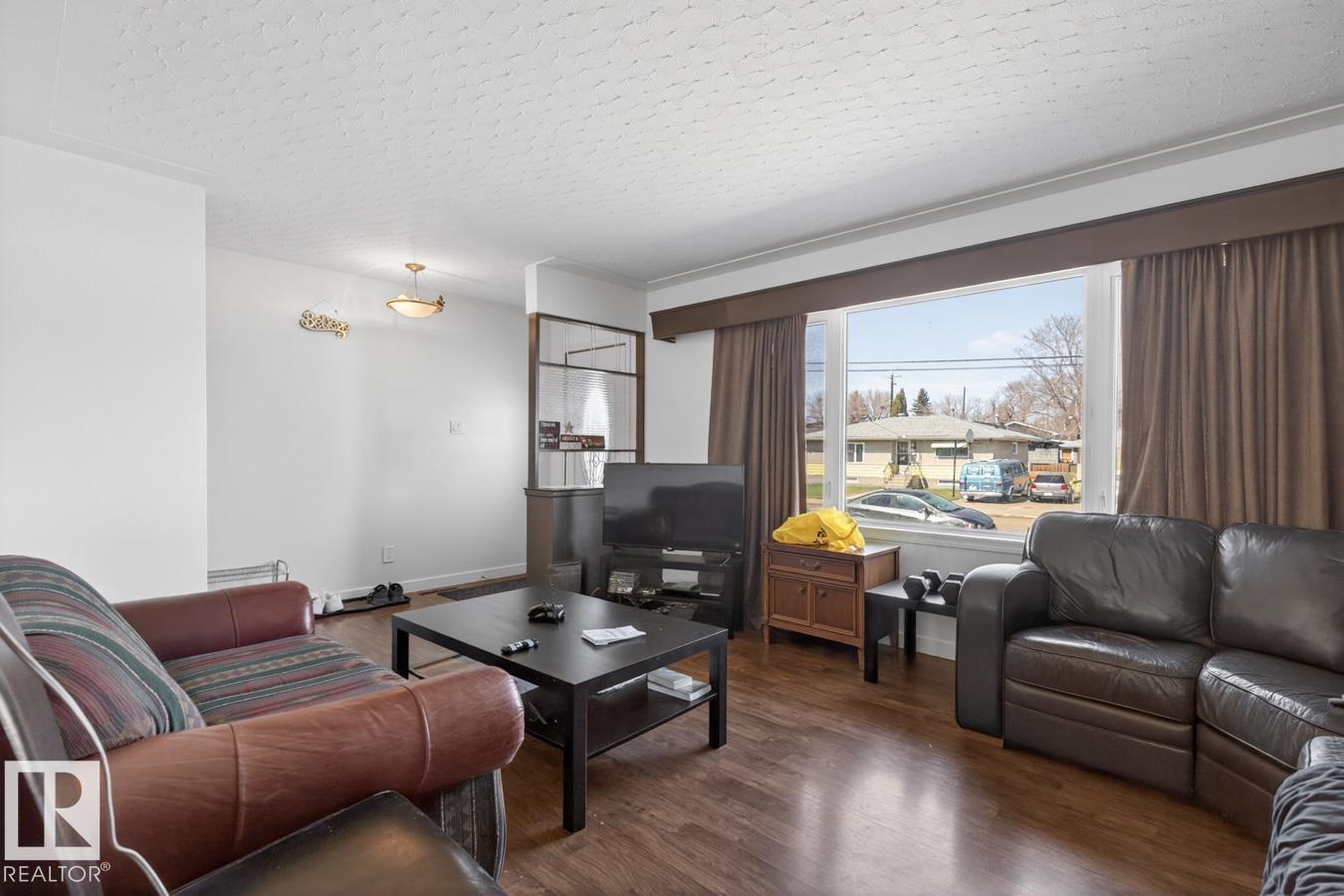 4641 116 AV NW