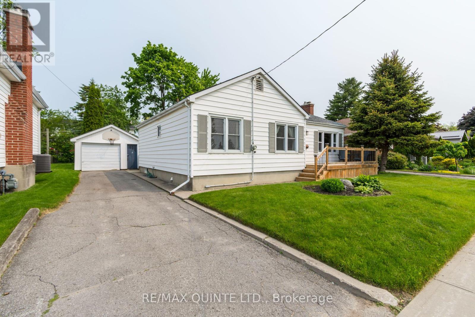 16 MACDONALD GARDENS