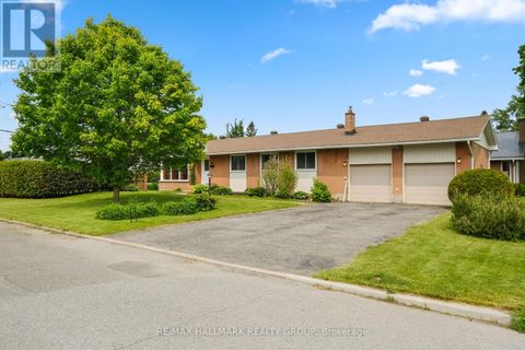 21 GARY AVENUE Ottawa ON K2G3L2