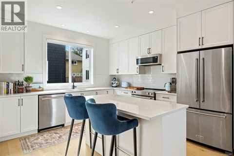 16 10145 Fifth St Sidney BC V8L0E4