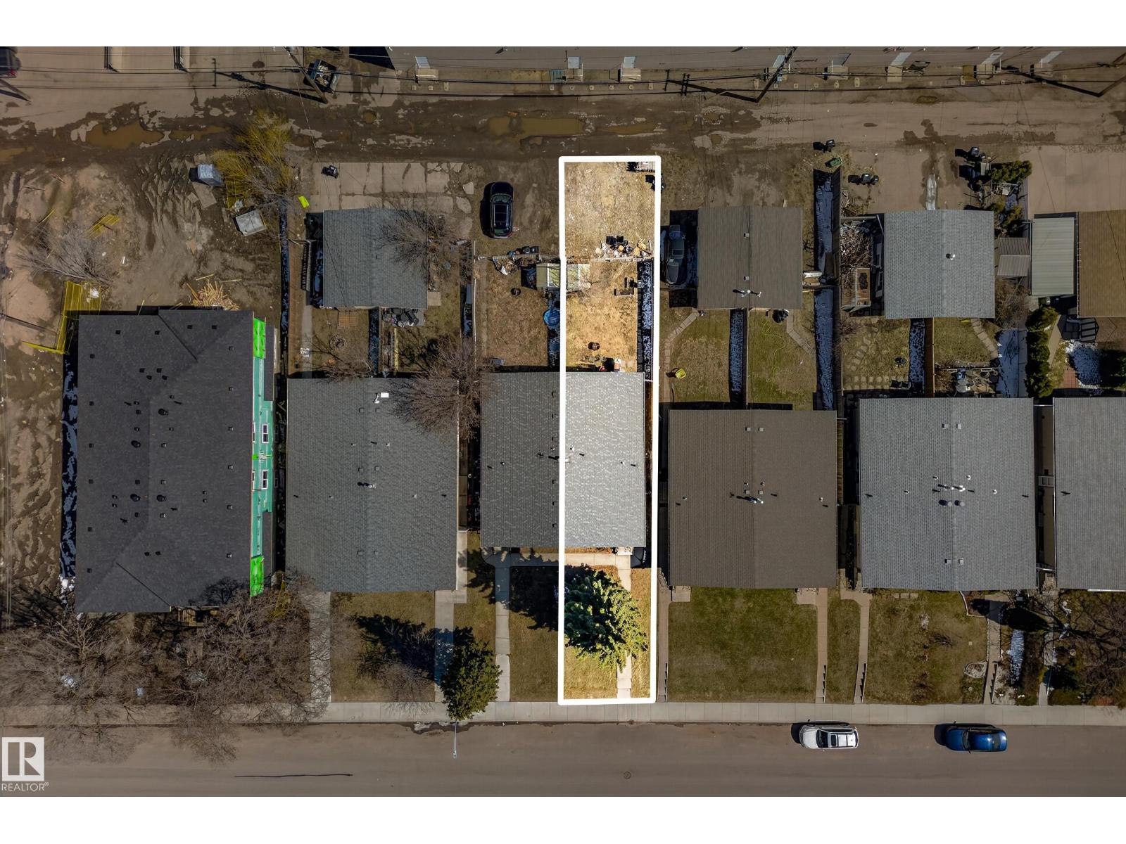 6027 6029 105 ST NW