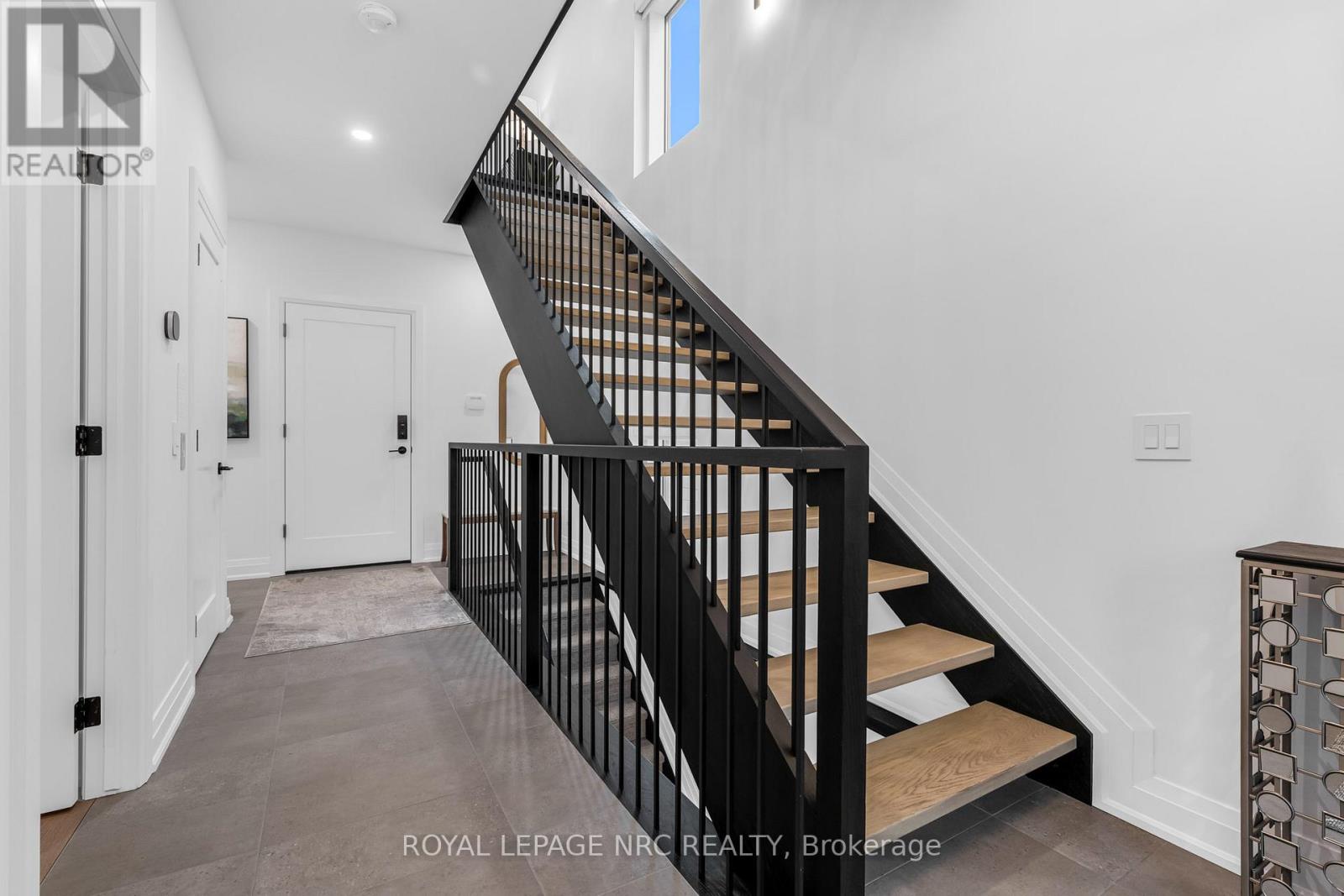 88 MOODY STREET