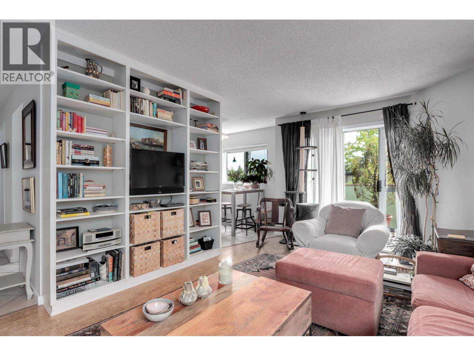 406 998 W 19TH AVENUE