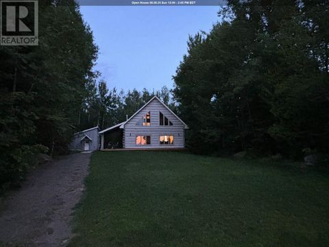 856 Four Seasons DR Goulais River ON P0S1E0