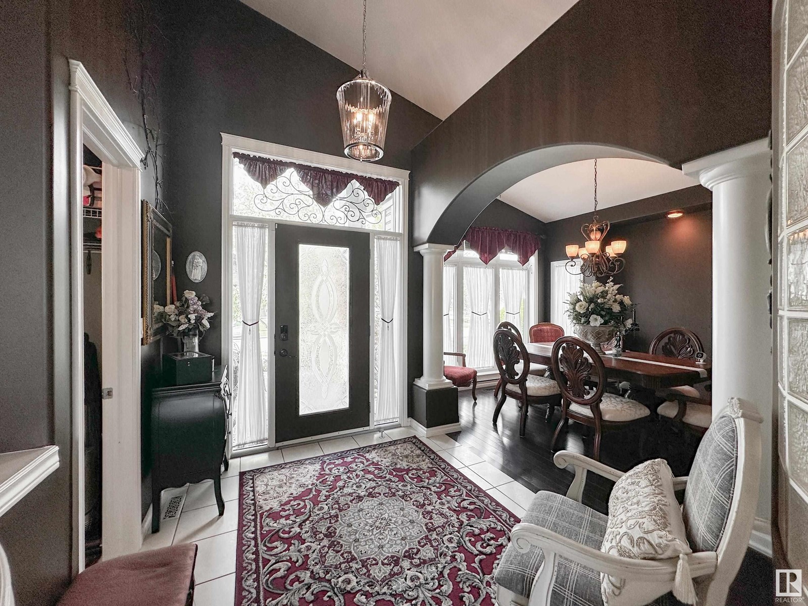 64 EMBASSY PL
