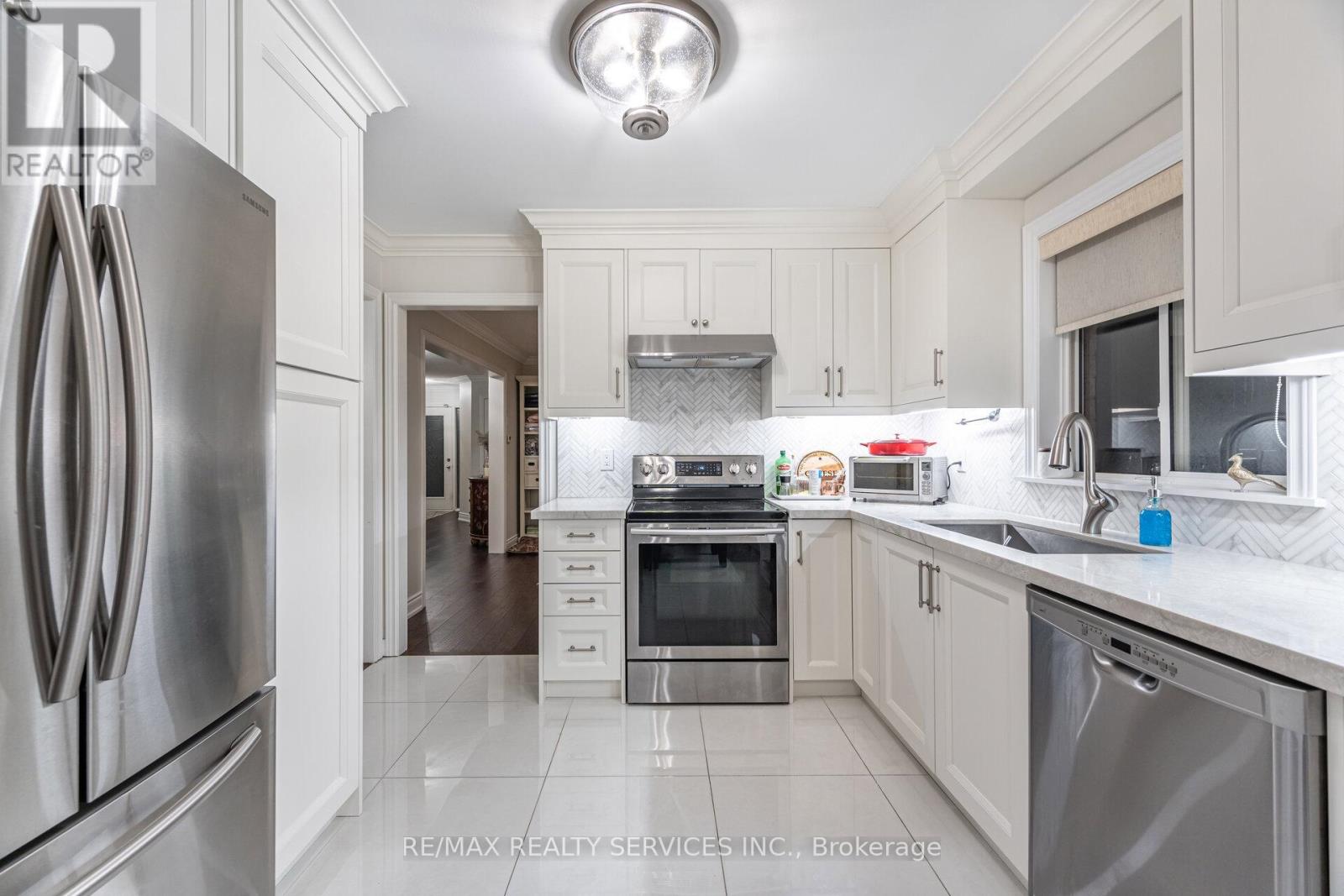 13 EMILY CARR CRESCENT