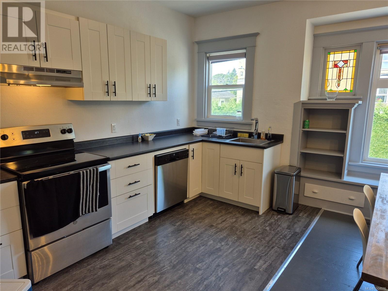 361/363 Burnside Rd E