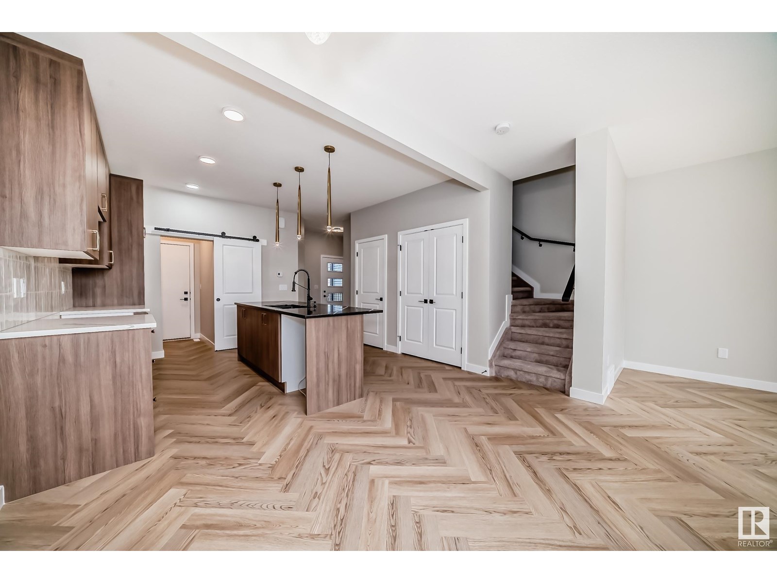 2909 65 ST SW