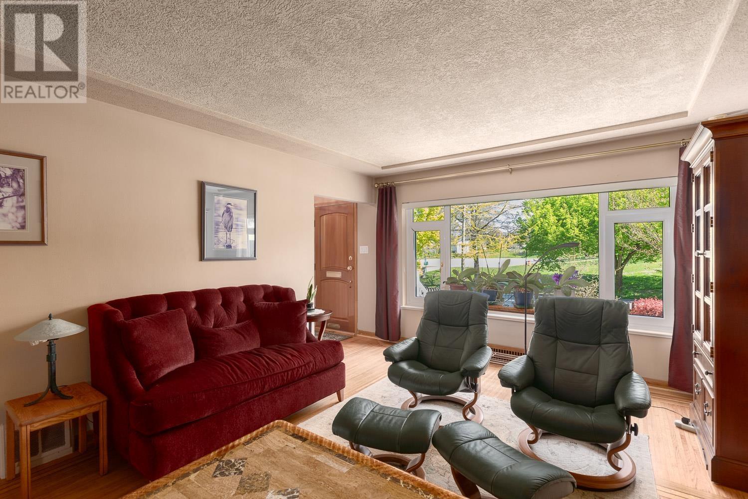 3233 PENTICTON STREET