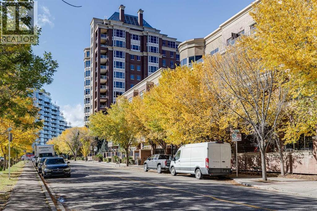 702, 600 Princeton Way SW