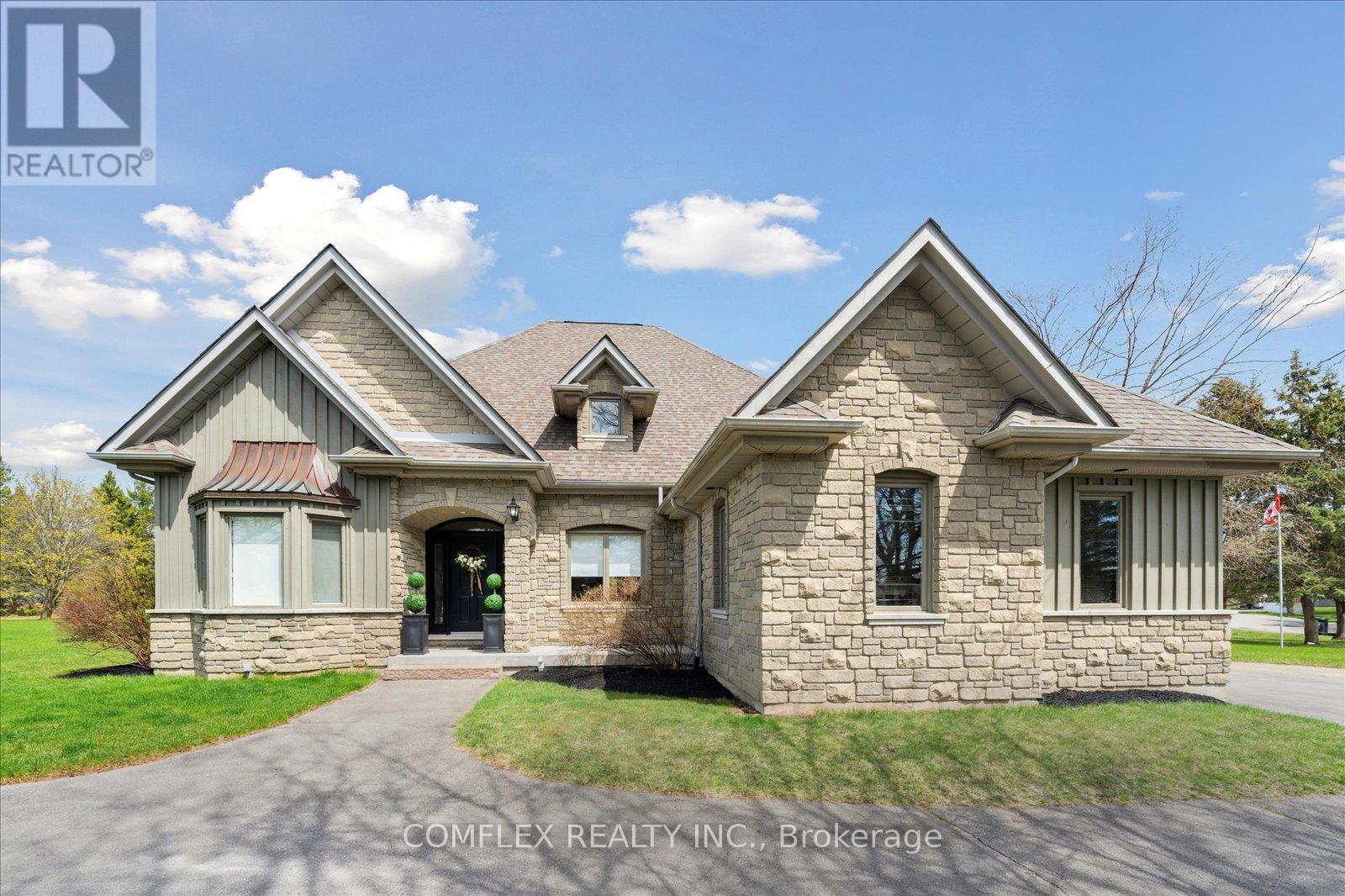 2 TAUNUS COURT