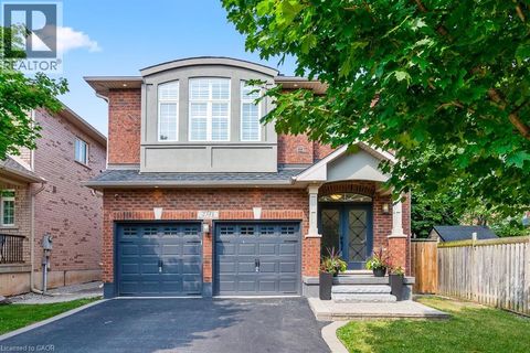 2301 BARONWOOD Drive Oakville ON L6M4Z6