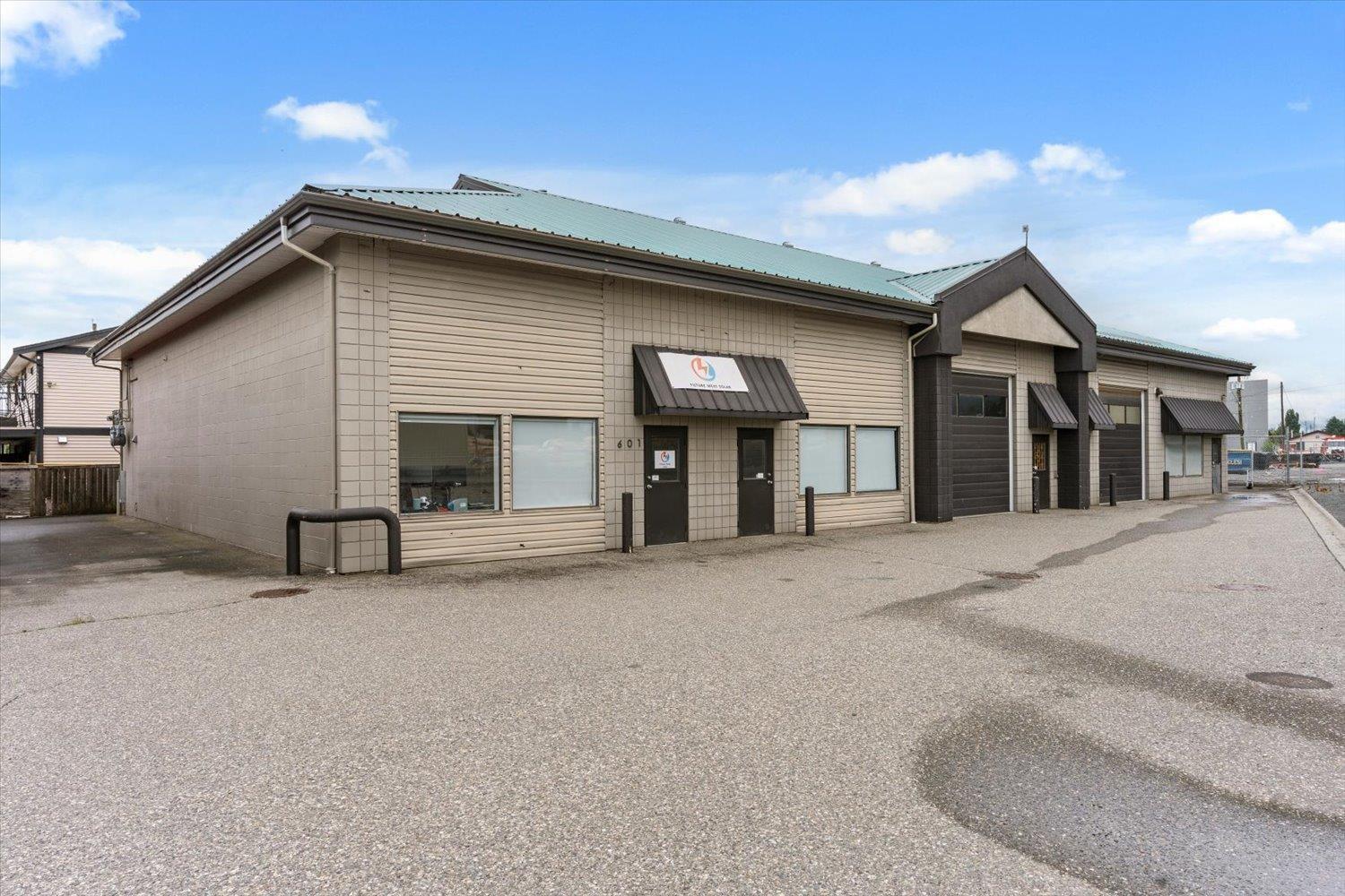 601 & 604 8950 YOUNG ROAD|Chilliwack Downtown