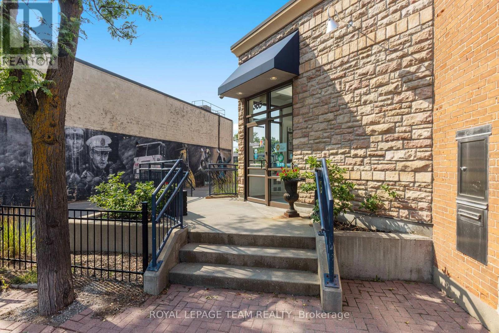 365 RICHMOND ROAD