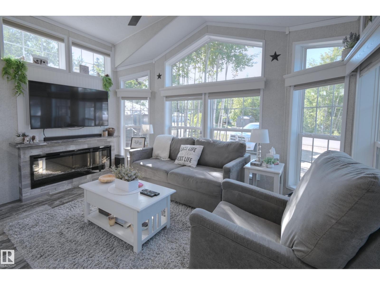 #64 53206 RGE ROAD 55 A