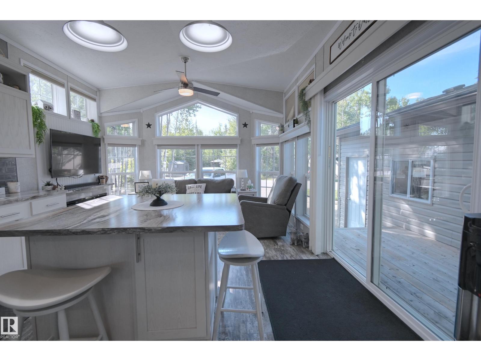 #64 53206 RGE ROAD 55 A