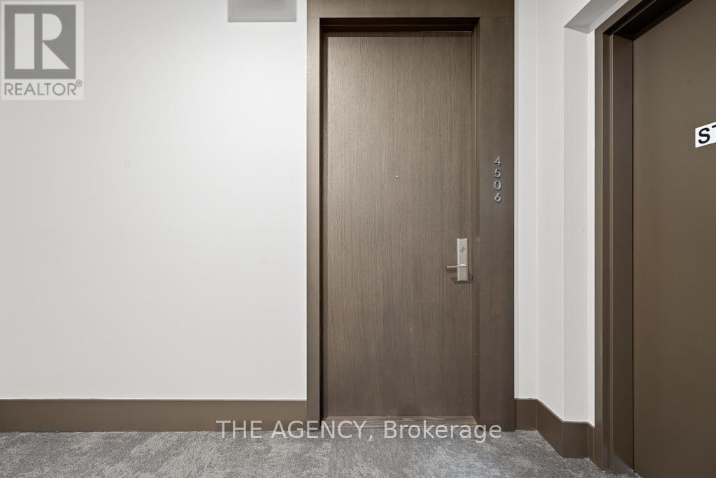 4506 - 39 ROEHAMPTON AVENUE