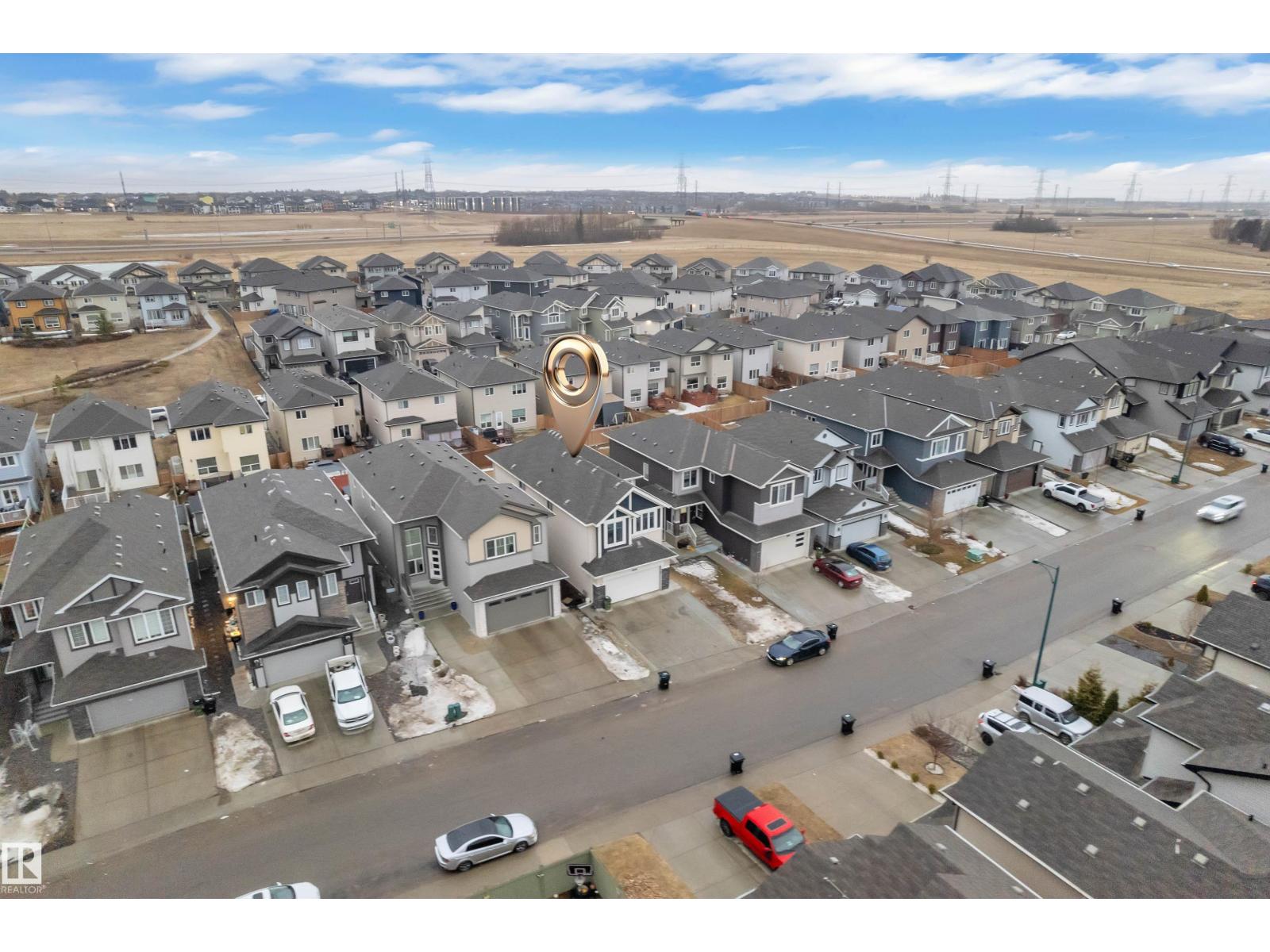 3235 13 AV NW