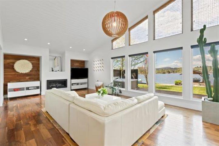 29441 SILVER CRESCENT