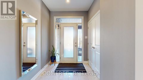 74 FINSBURY AVENUE Ottawa ON K2S2N8