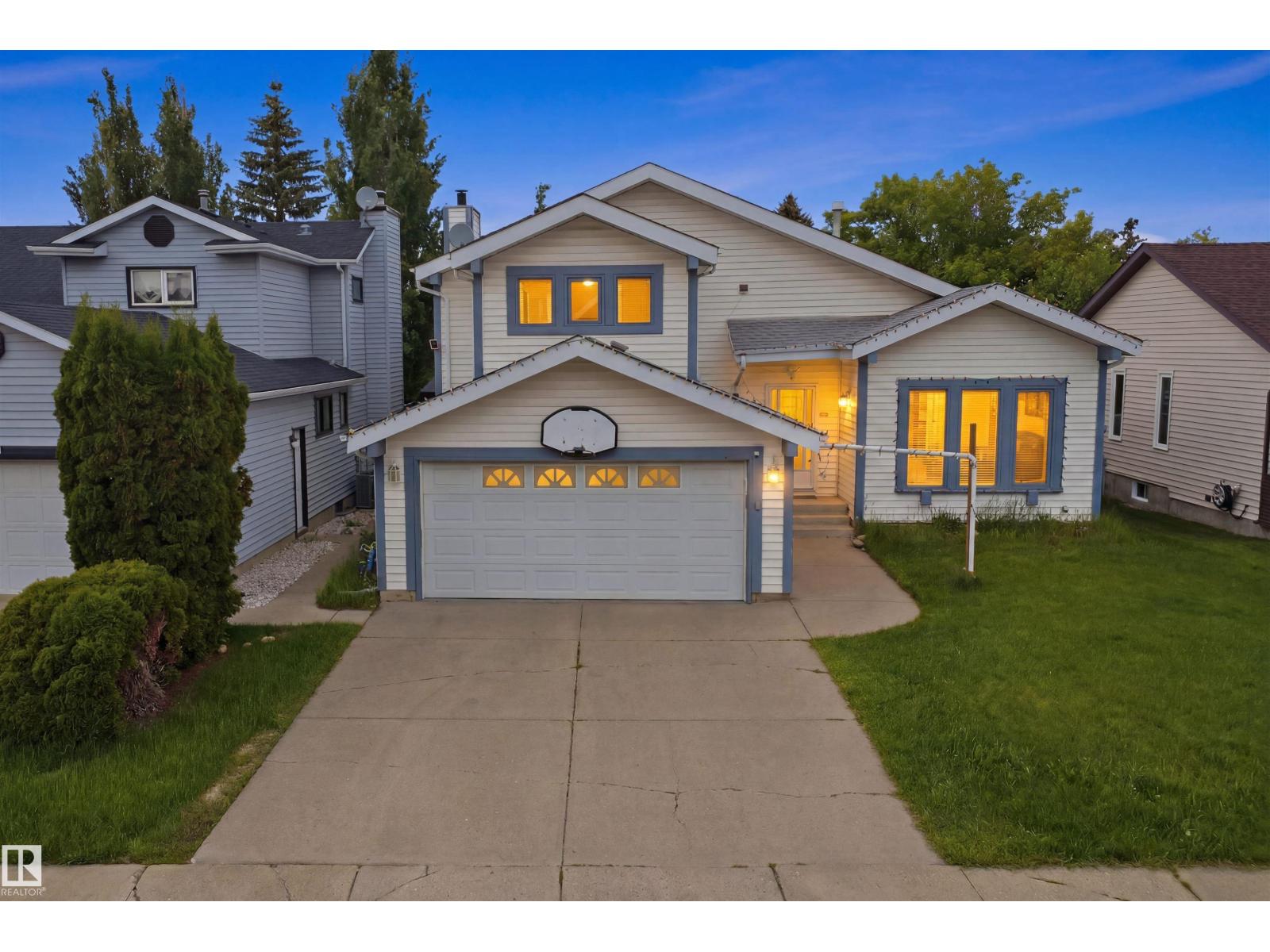 3220 42A AV NW