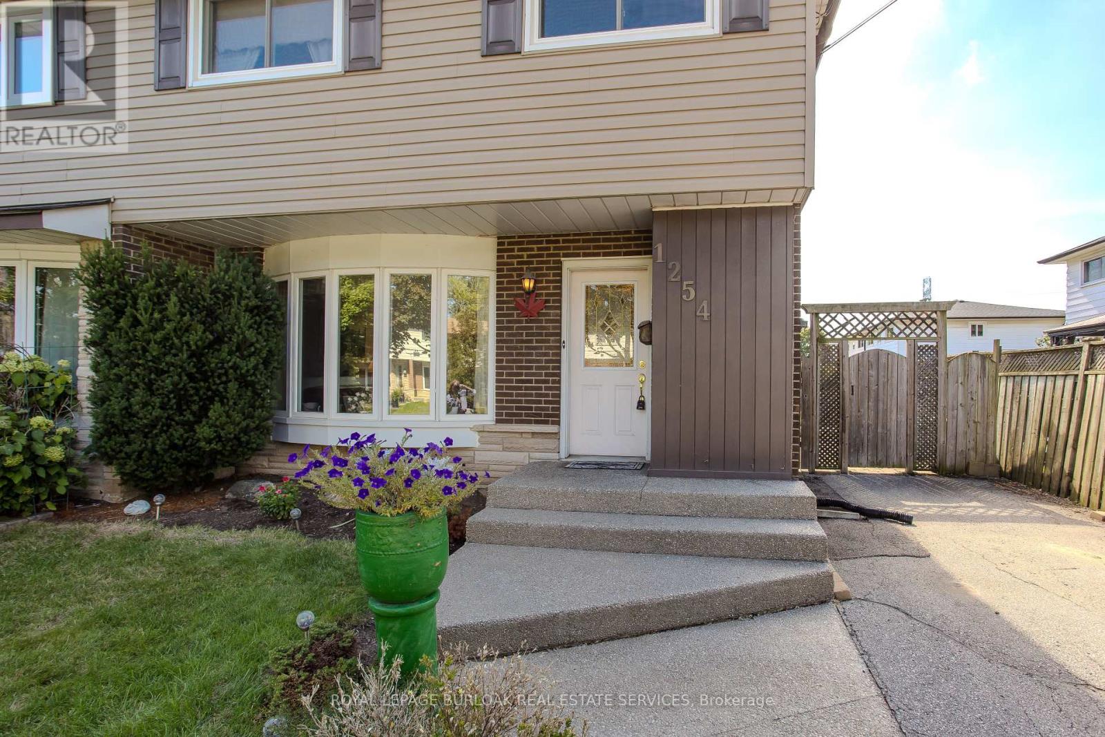 1254 TREELAND STREET