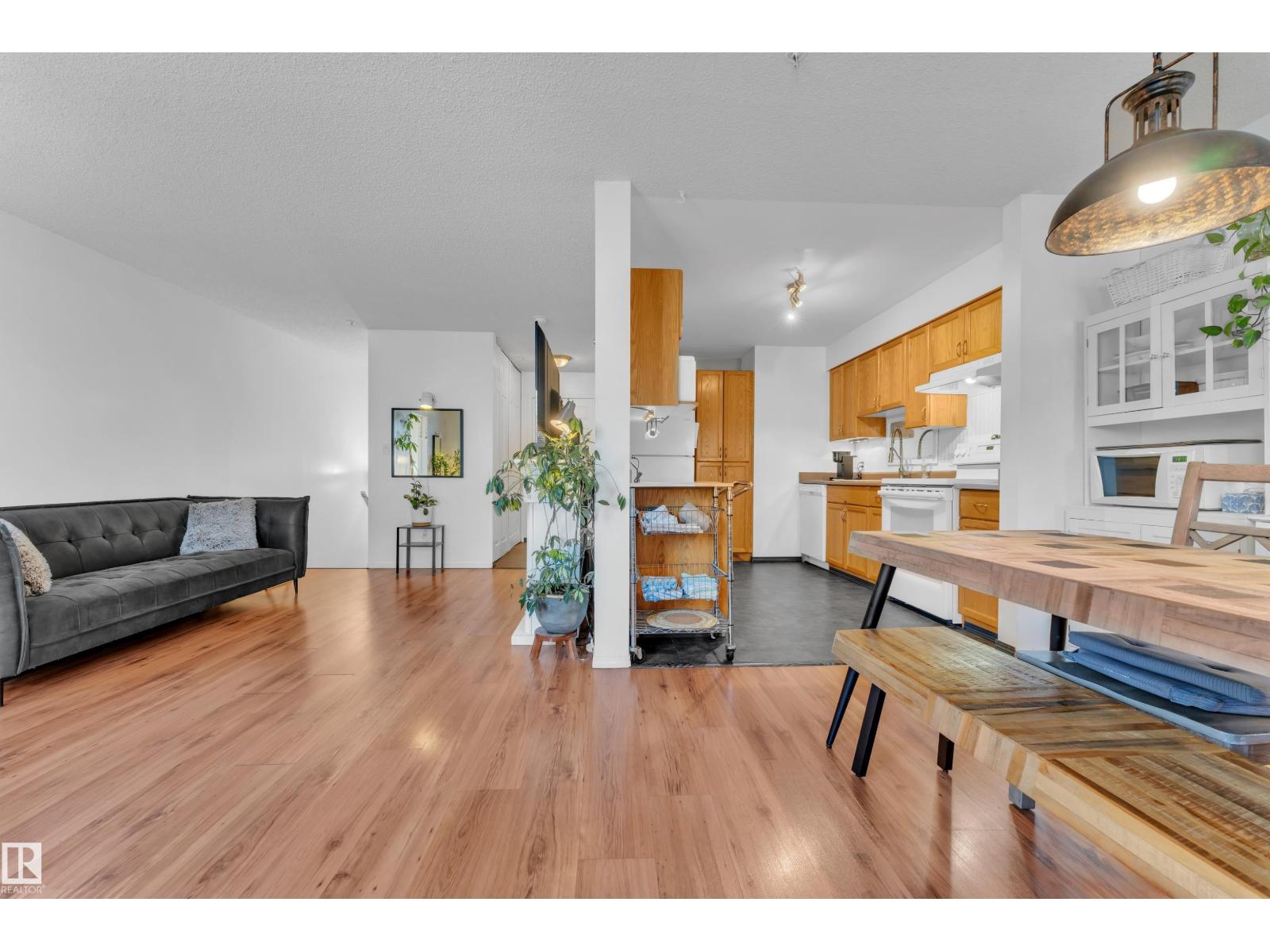 #114 105 Mckenney Ave NW