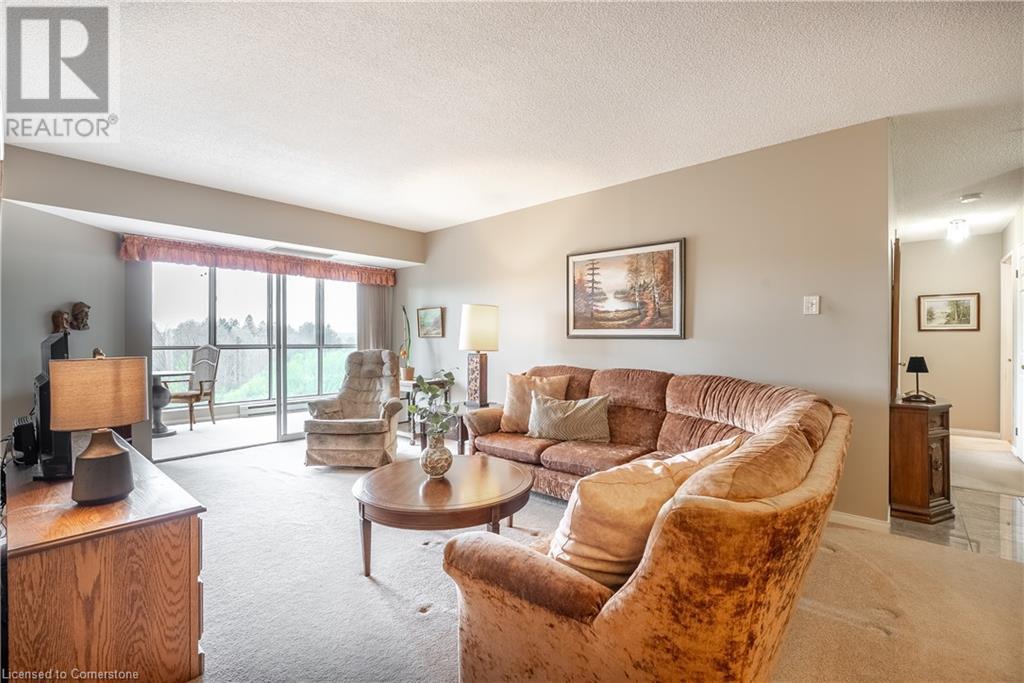 265 WESTCOURT Place Unit# 907