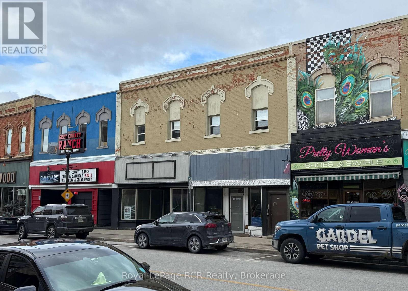 925 & 927 2ND AVENUE E