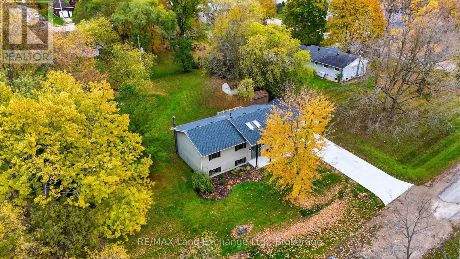 25 DIRSTIEN STREET N