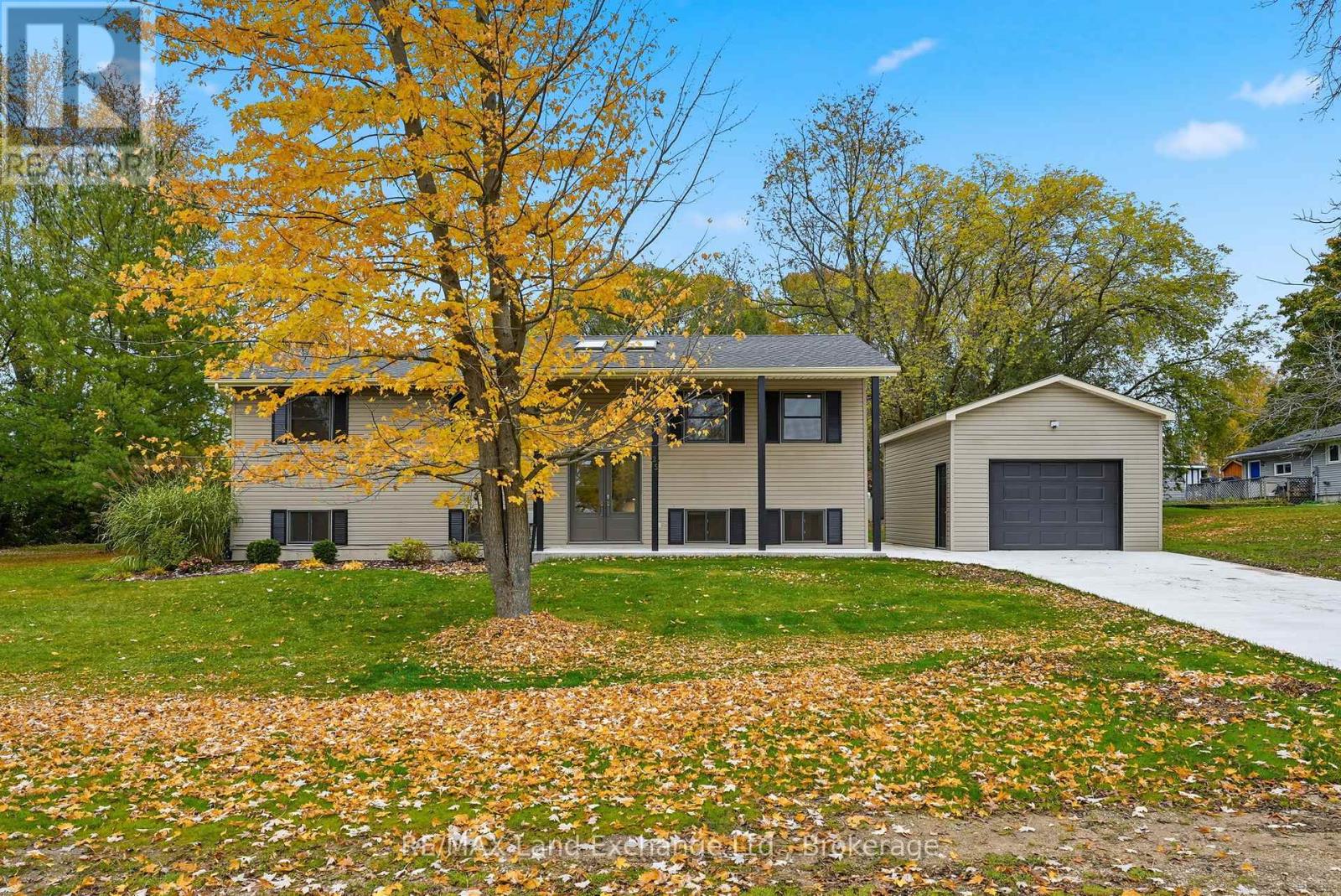 25 DIRSTIEN STREET N