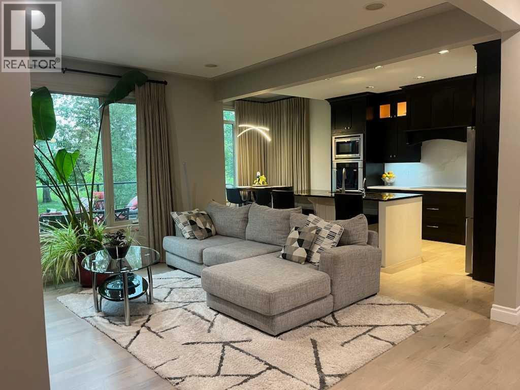 30 Meadow Pointe Drive